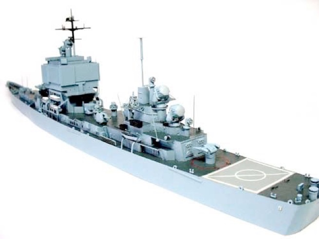 実艦 米海軍原子力ミサイル巡洋艦。 ・1/700キット メーカ ：JAG 材質