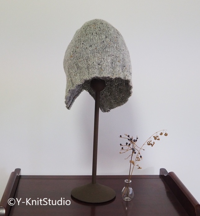バックスリットの帽子 Backslit Hat　