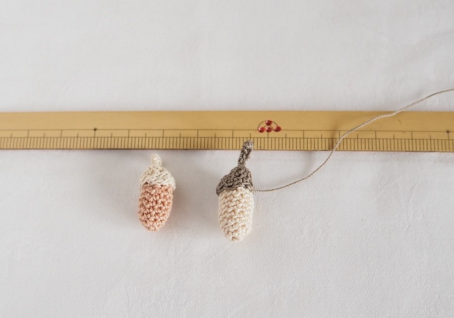 カギ編みどんぐり、crochet acorn