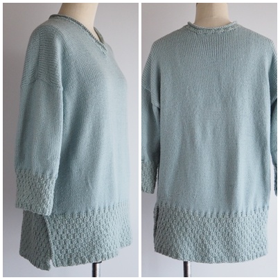 ブルーのセーター Blue sweater 　