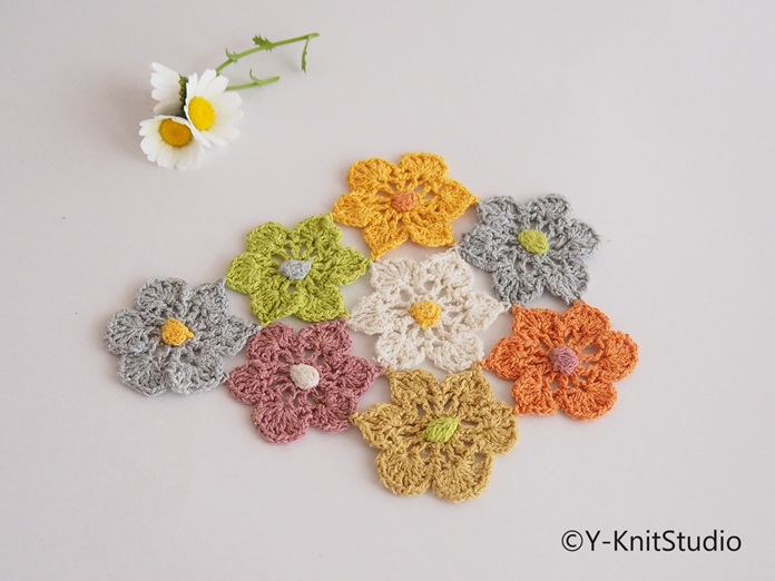 カギ編みモチーフつなぎ、crocheted flower motifs